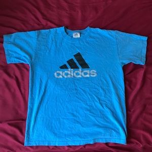Blue adidas T 👟💧